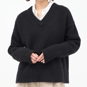 THE ROW Davion Black XS V-Neck Sweater